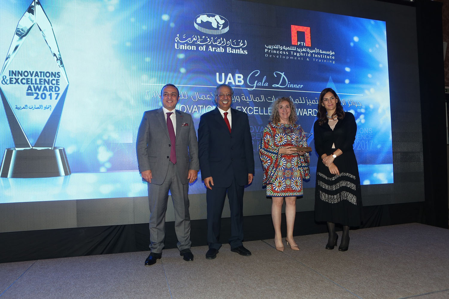 Nahlas-Award-1.1.jpg